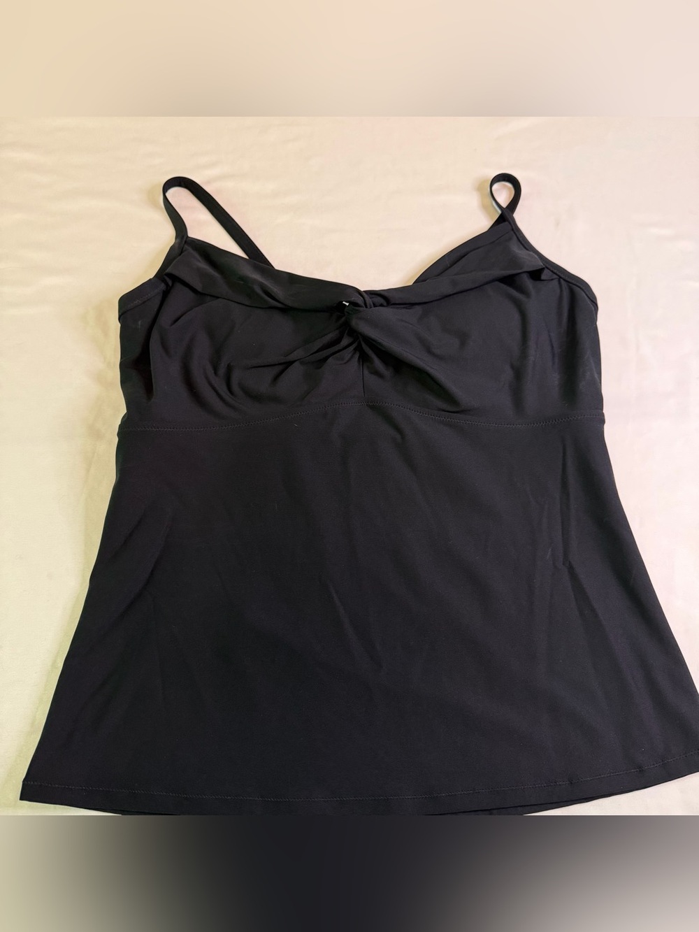 Athleta Tankini Swim Top Women’s 40D/DD Black Twist Front Adjustable Straps